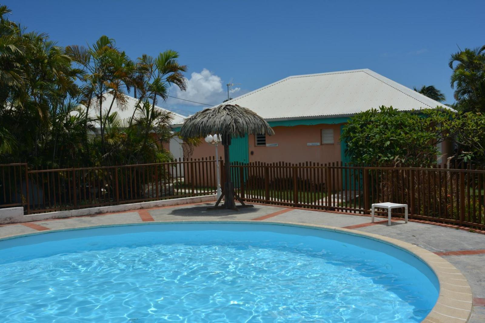 Bungalow La Papaye Bleue Residence Acces Piscine & Plage Saint-Francois  Buitenkant foto
