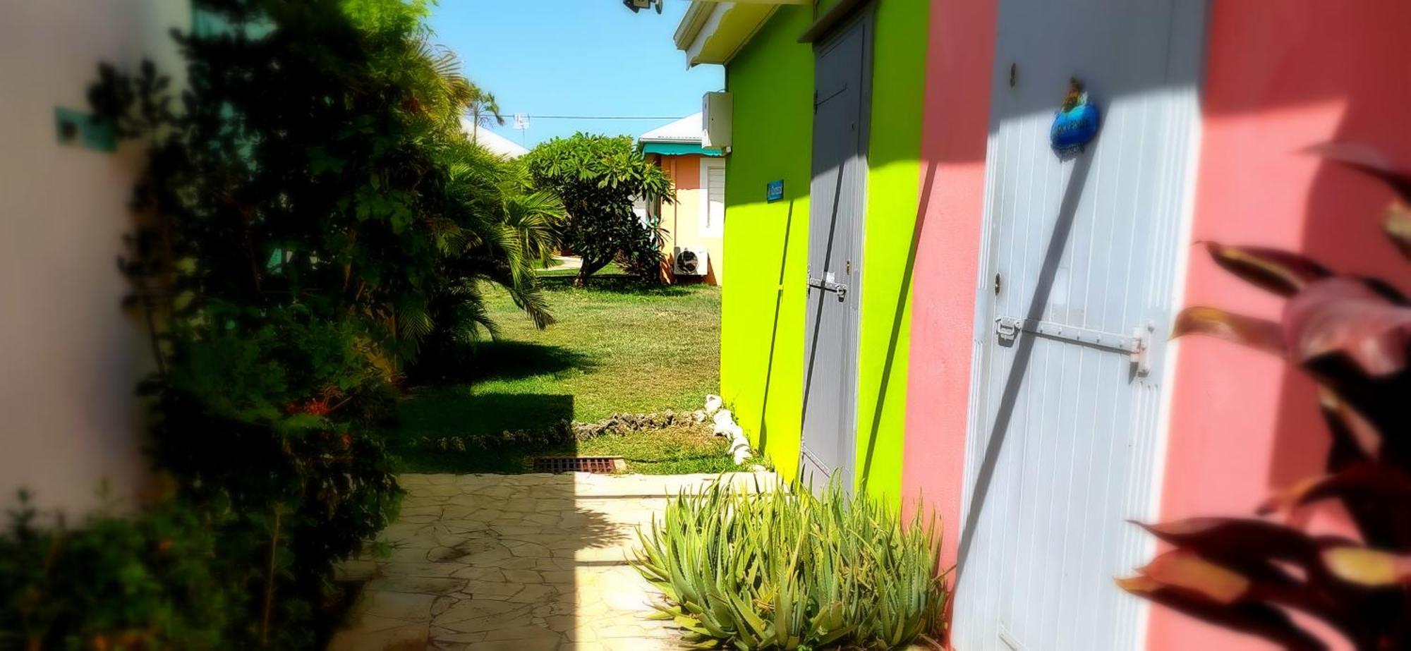 Bungalow La Papaye Bleue Residence Acces Piscine & Plage Saint-Francois  Buitenkant foto