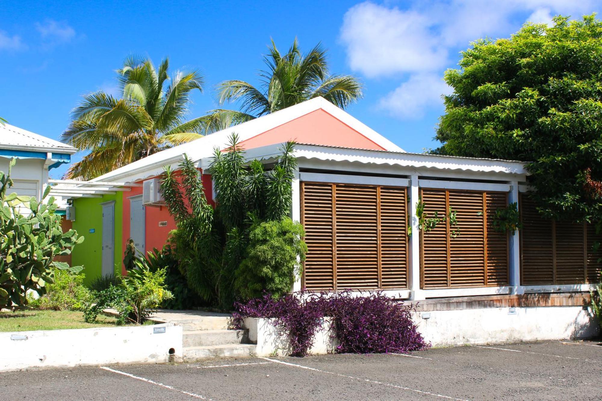 Bungalow La Papaye Bleue Residence Acces Piscine & Plage Saint-Francois  Buitenkant foto